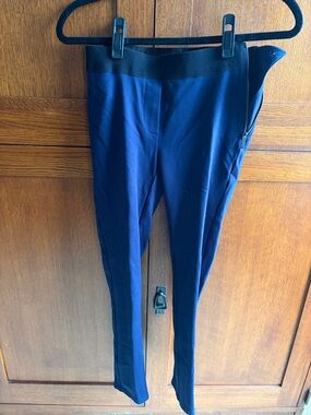 White House Black Market Navy Ankle Cropped Ponte Pants